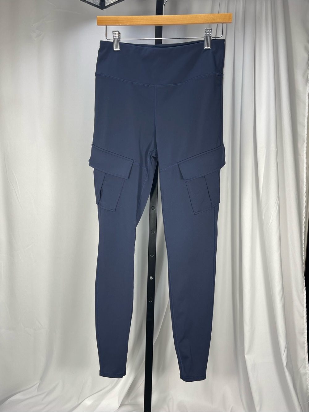 HALARA High Waist Day Stretch Navy Cargo Pocket Leggings. Sz M Athleisure